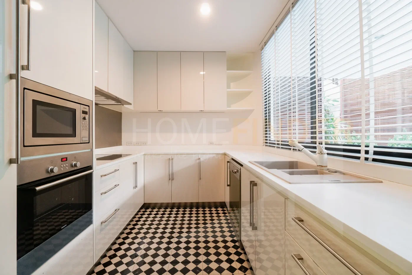 picture Levara Residence 3 bedrooms, for rent - 15/23