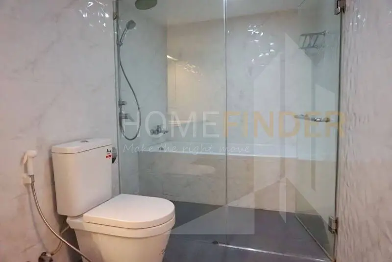 picture Royal Castle 3 bedrooms, for rent - 13/15