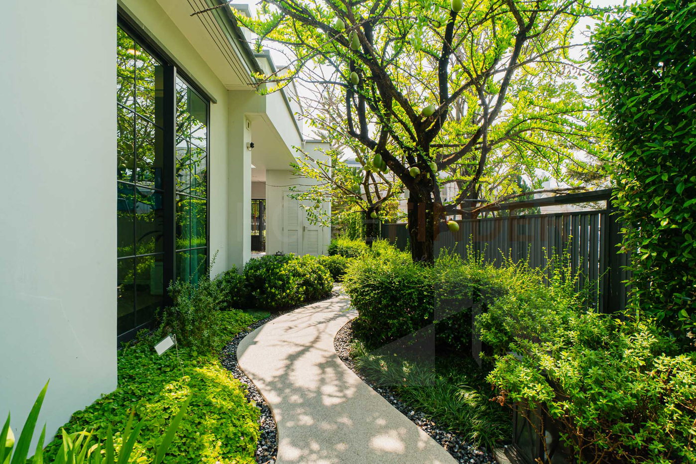 รูป NANTAWAN Pool Villa Rama 9 New Krungthep Kritha 4 bedrooms, for sale - รูปที่ 3/26