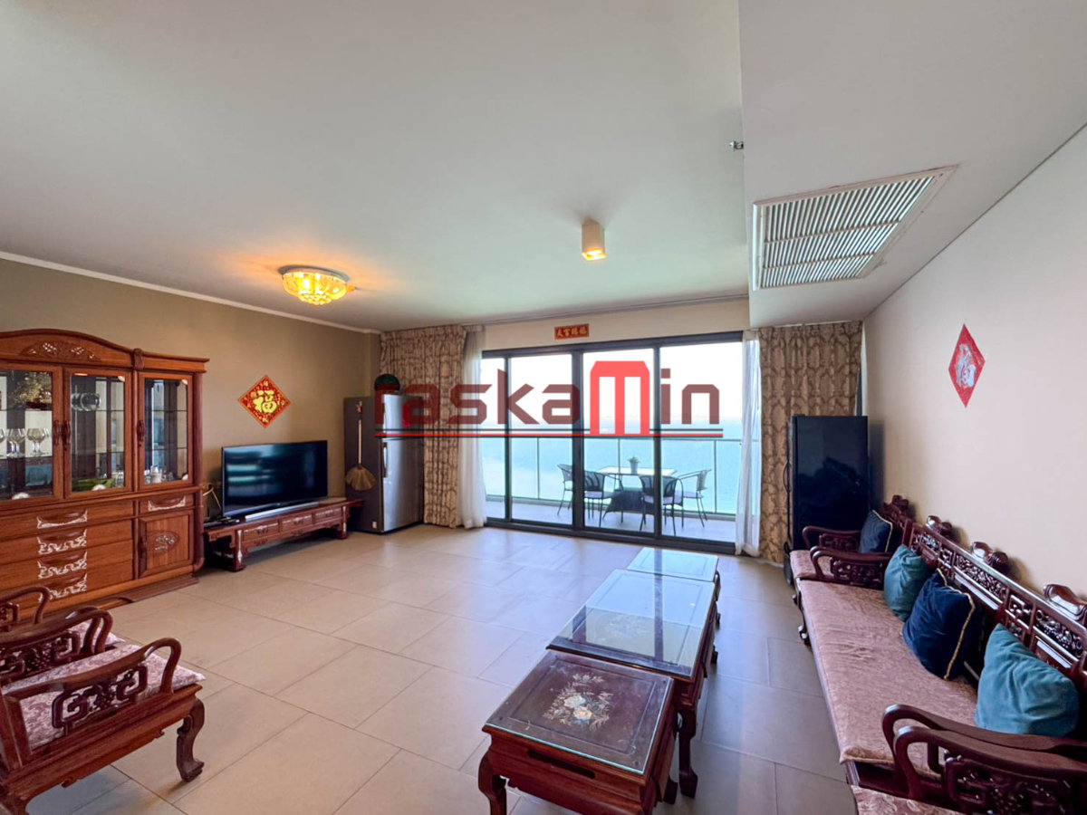 picture High-Floor Sea View Residence | Zire Wongamat Beachfront Condo - 2/16