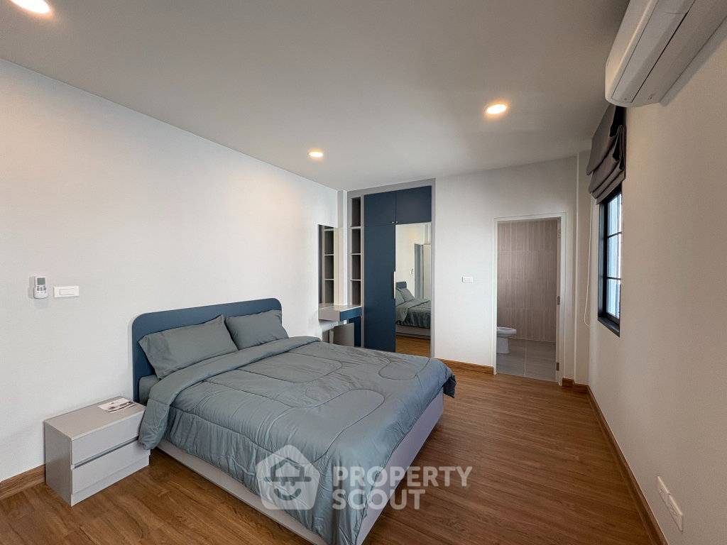 picture Spacious 4-BR 303 Sqm House For Rent At Centro Bangna (ID 3257206) - 6/15