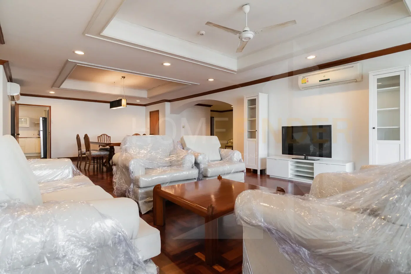 รูป Sethiwan Palace Sukhumvit 4 3 bedrooms, for rent - รูปที่ 4/27