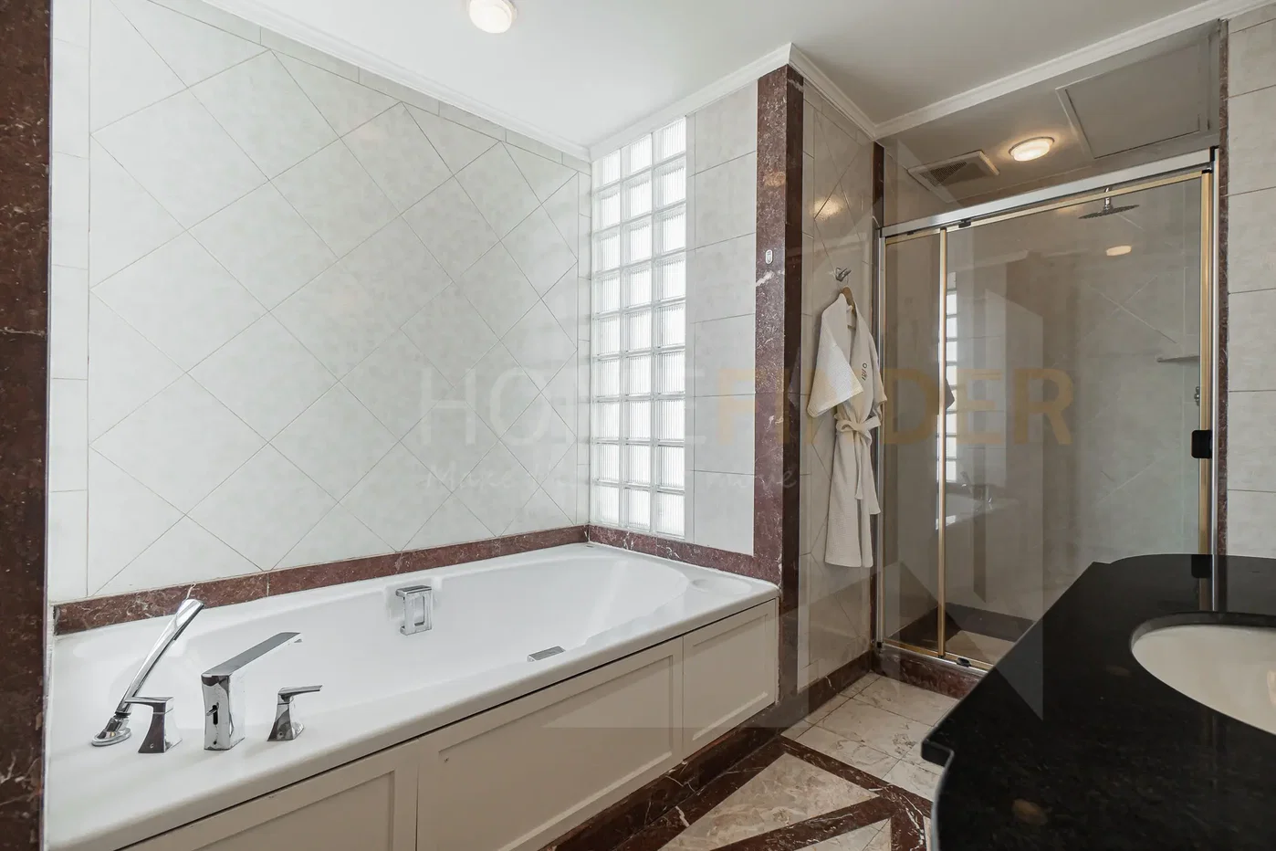 รูป Bangna Pride Hotel & Residence 3 bedrooms, for rent - รูปที่ 9/10