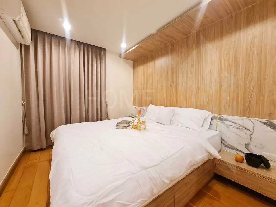 picture Downtown 49 2 bedrooms, for sale - 7/8