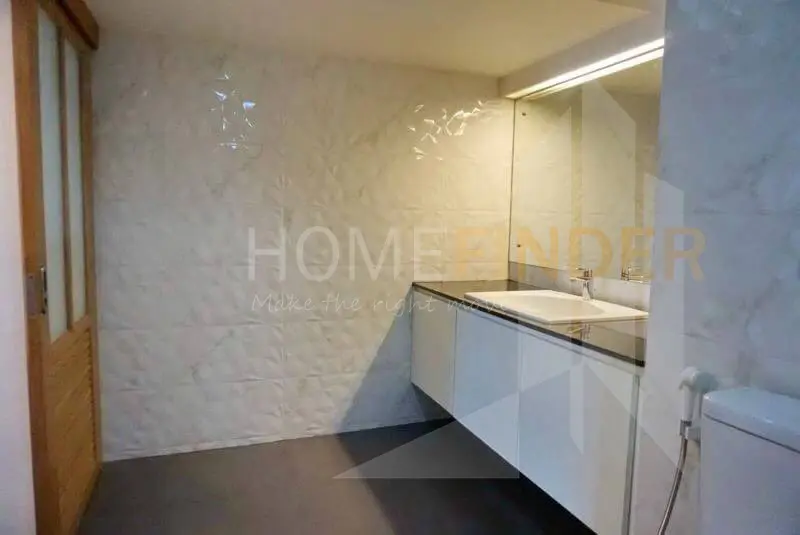 picture Royal Castle 3 bedrooms, for rent - 14/15