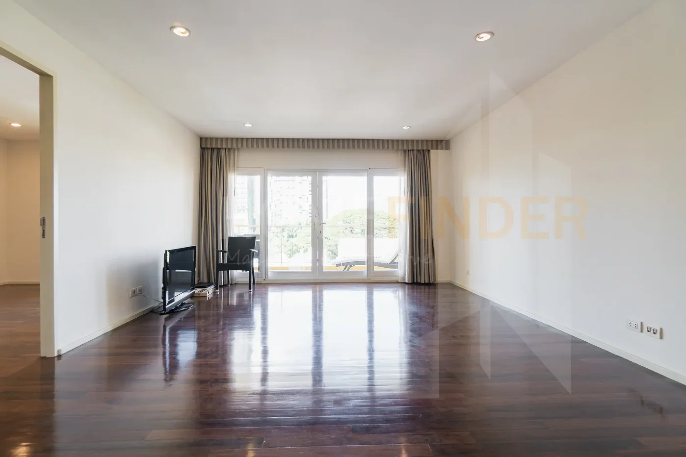 picture Silver Heritage 2 bedrooms, for rent - 2/20