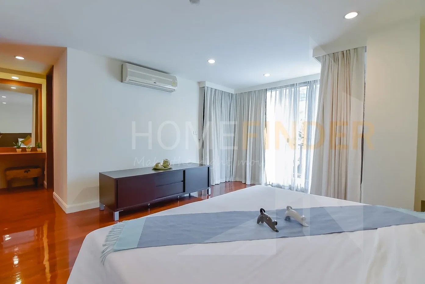 รูป Sathorn Gallery Residences 3 bedrooms, for rent - รูปที่ 3/9