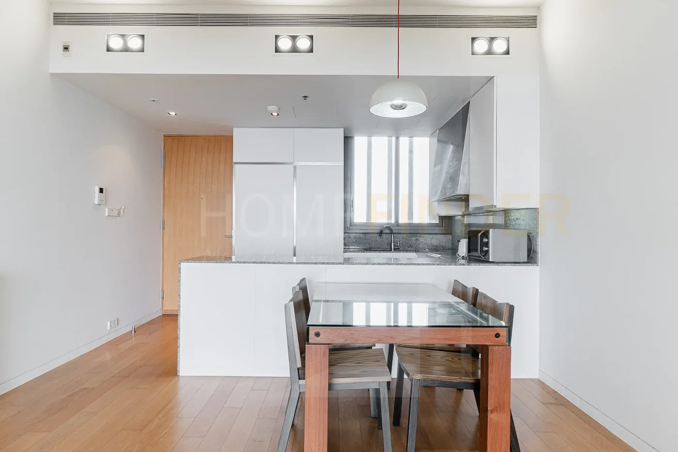 picture The Met 2 bedrooms, for rent - 4/9