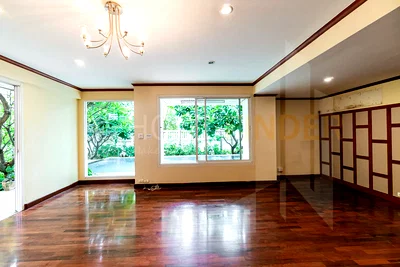 Houses for rent Srinakharinwirot University Prasanmit Campus : 6 bedroom House for rent in Phrom Phong, Sukhumvit - House for rent in Phrom Phong 6 beds 6 bedrooms, for rent