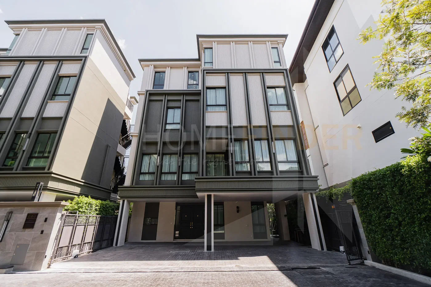 รูป Lavista Prestige Village Ekkamai 10 3 bedrooms, for sale - รูปที่ 1/10