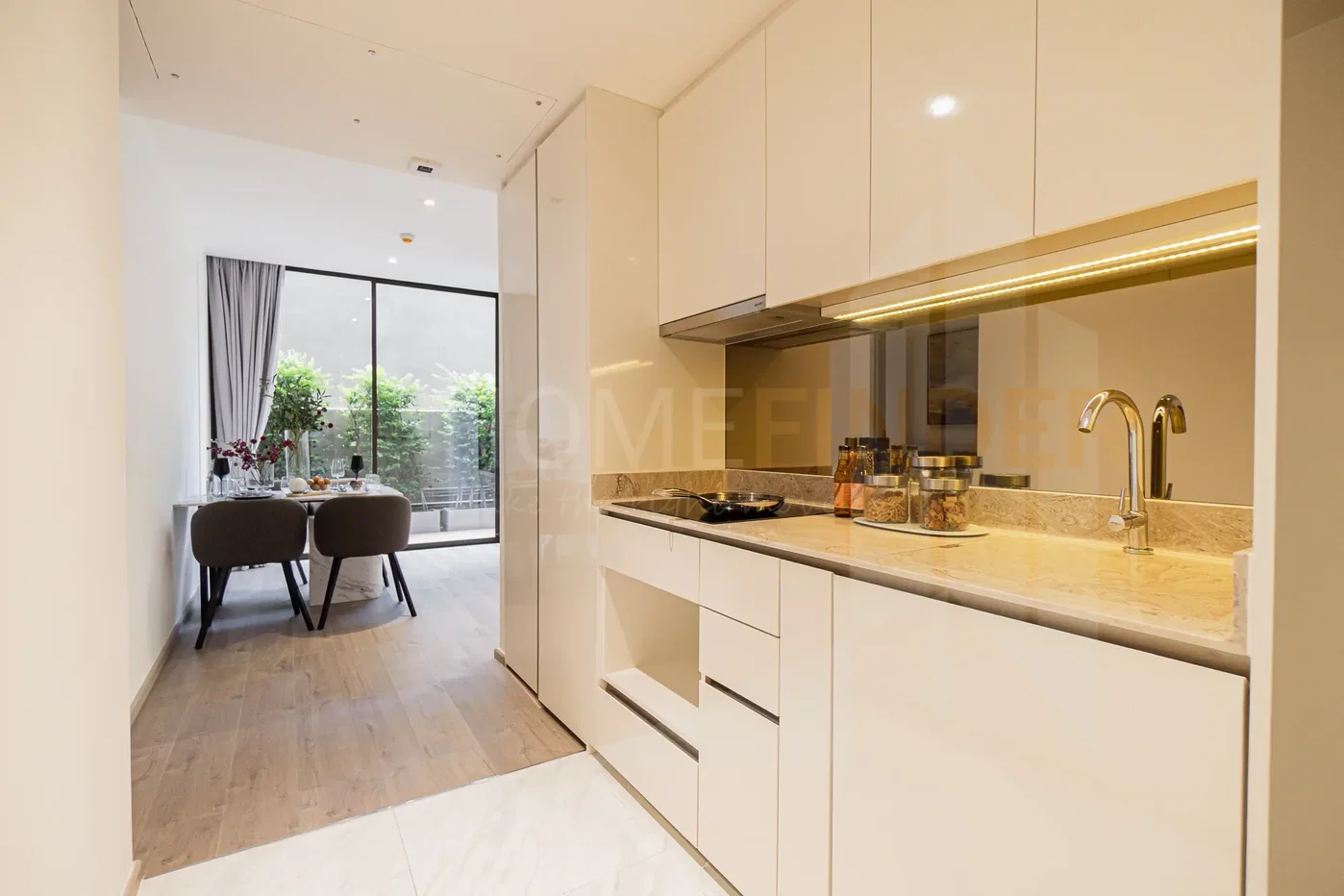 รูป FYNN Asoke 2 bedrooms, for sale - รูปที่ 2/8