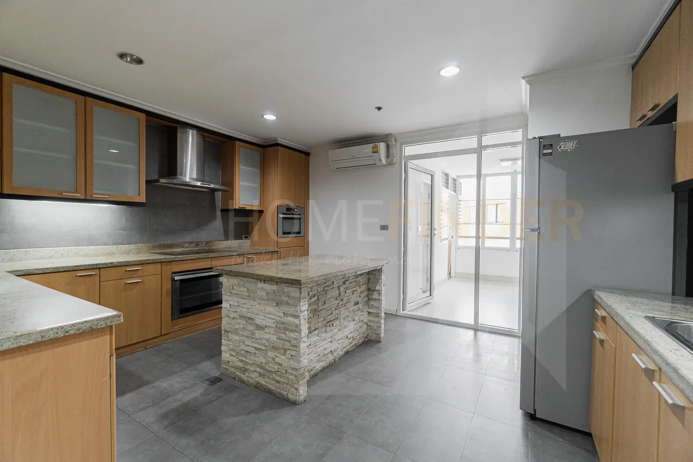 picture Kallista Mansion 3 bedrooms, for rent - 3/9