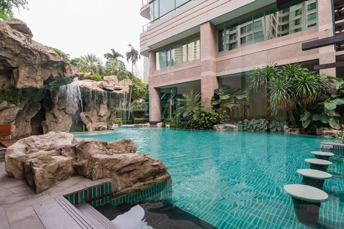 picture The Park Chidlom 3 bedrooms, for rent - 32/33
