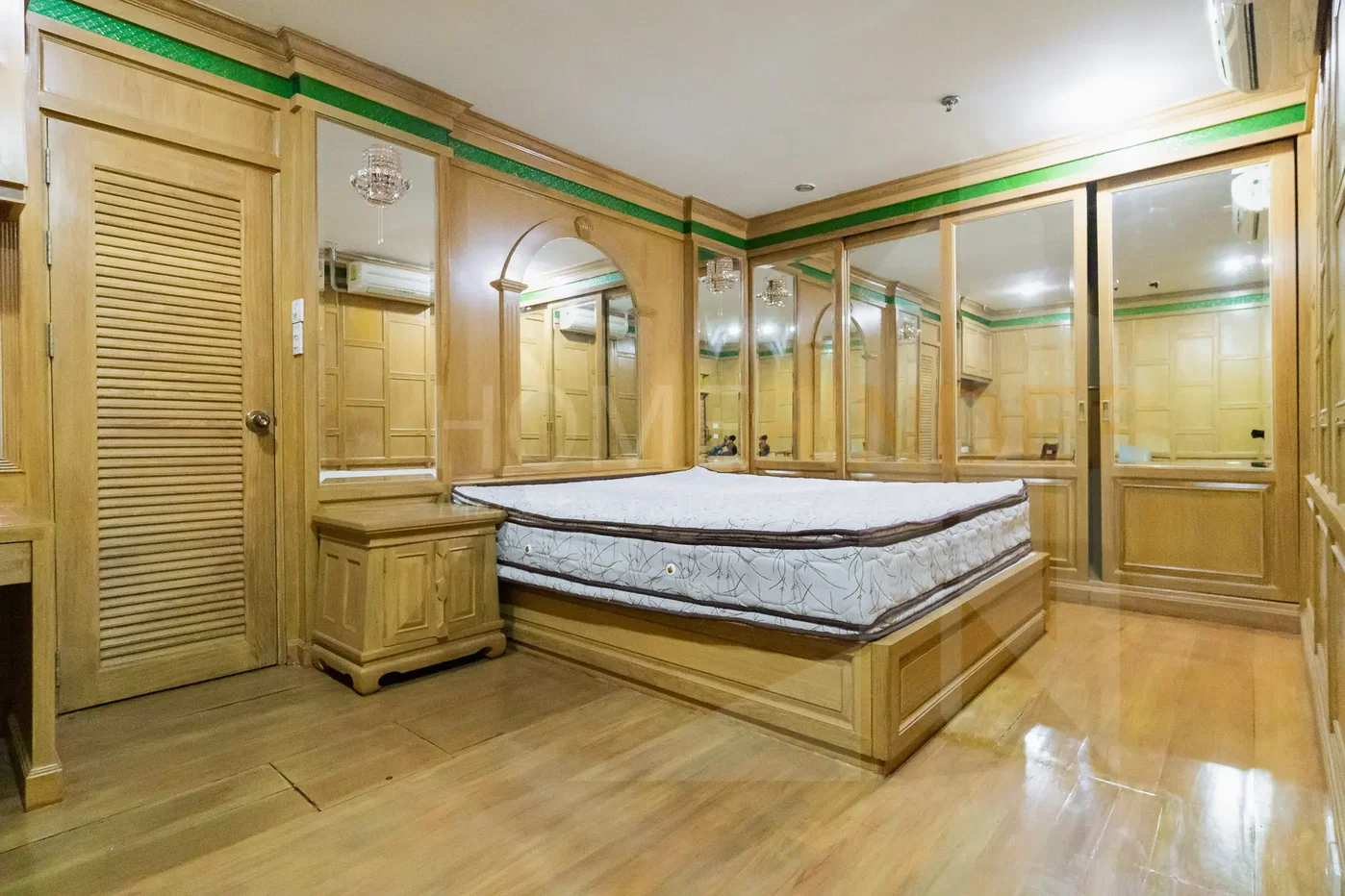 picture Crystal Garden condominium 4 bedrooms, for rent - 14/20