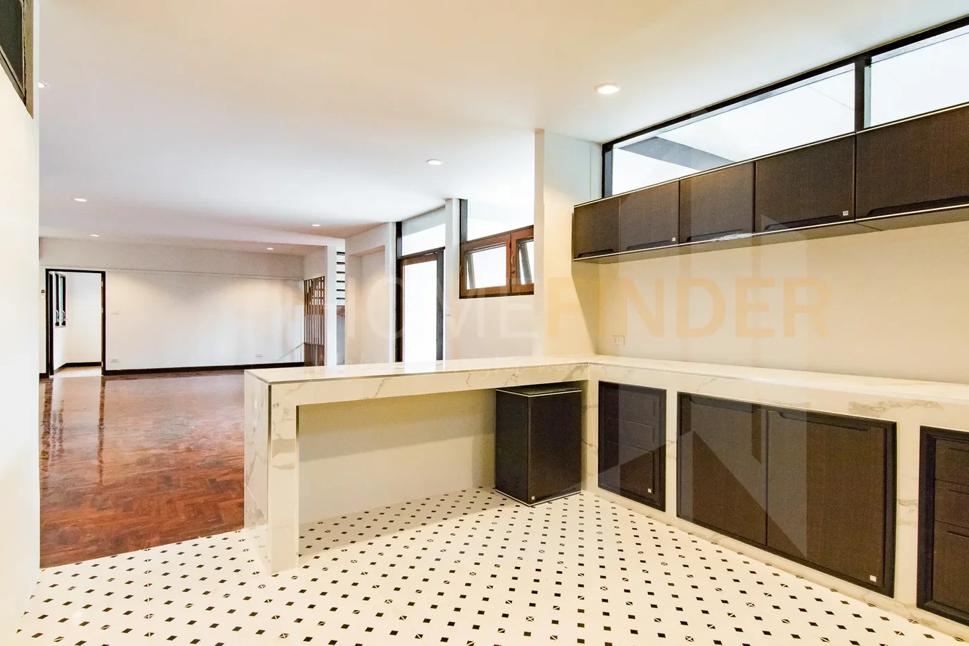 รูป House Thonglor 1 4 bedrooms, for rent - รูปที่ 13/48