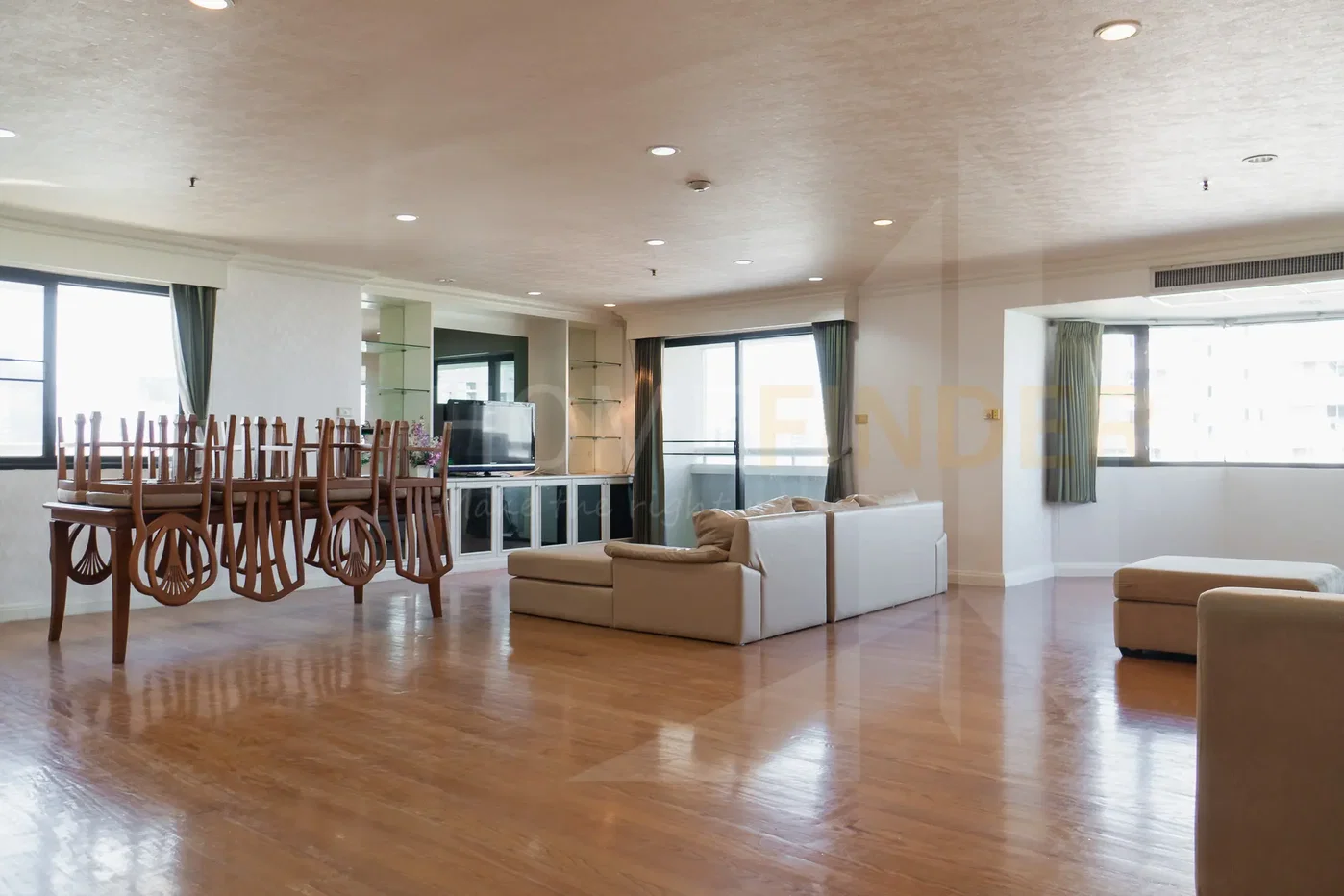 picture Baan Suanpetch condominium 3 bedrooms, for rent - 4/21