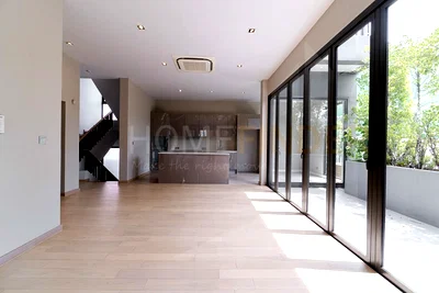 บ้านเดี่ยว เทสโก้โลตัส เอ็กตร้า พระราม 4 : Arna Ekkamai 65 - 4 bedroom house in Ekamai, Bangkok for sale 4 bedrooms, for sale