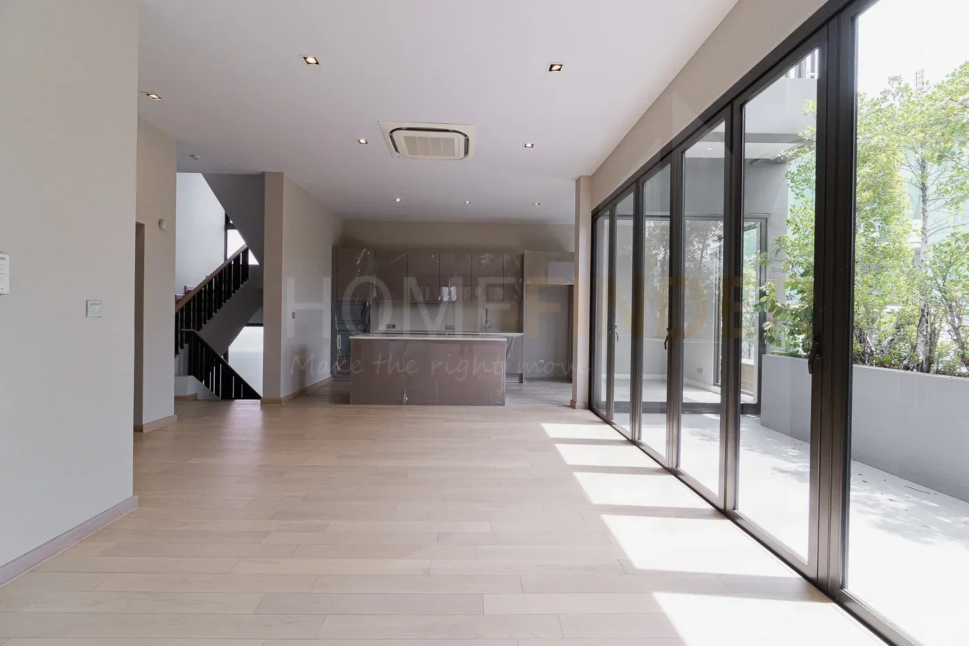 รูป Arna Ekkamai 65 - 4 bedroom house in Ekamai, Bangkok for sale 4 bedrooms, for sale - รูปที่ 1/19