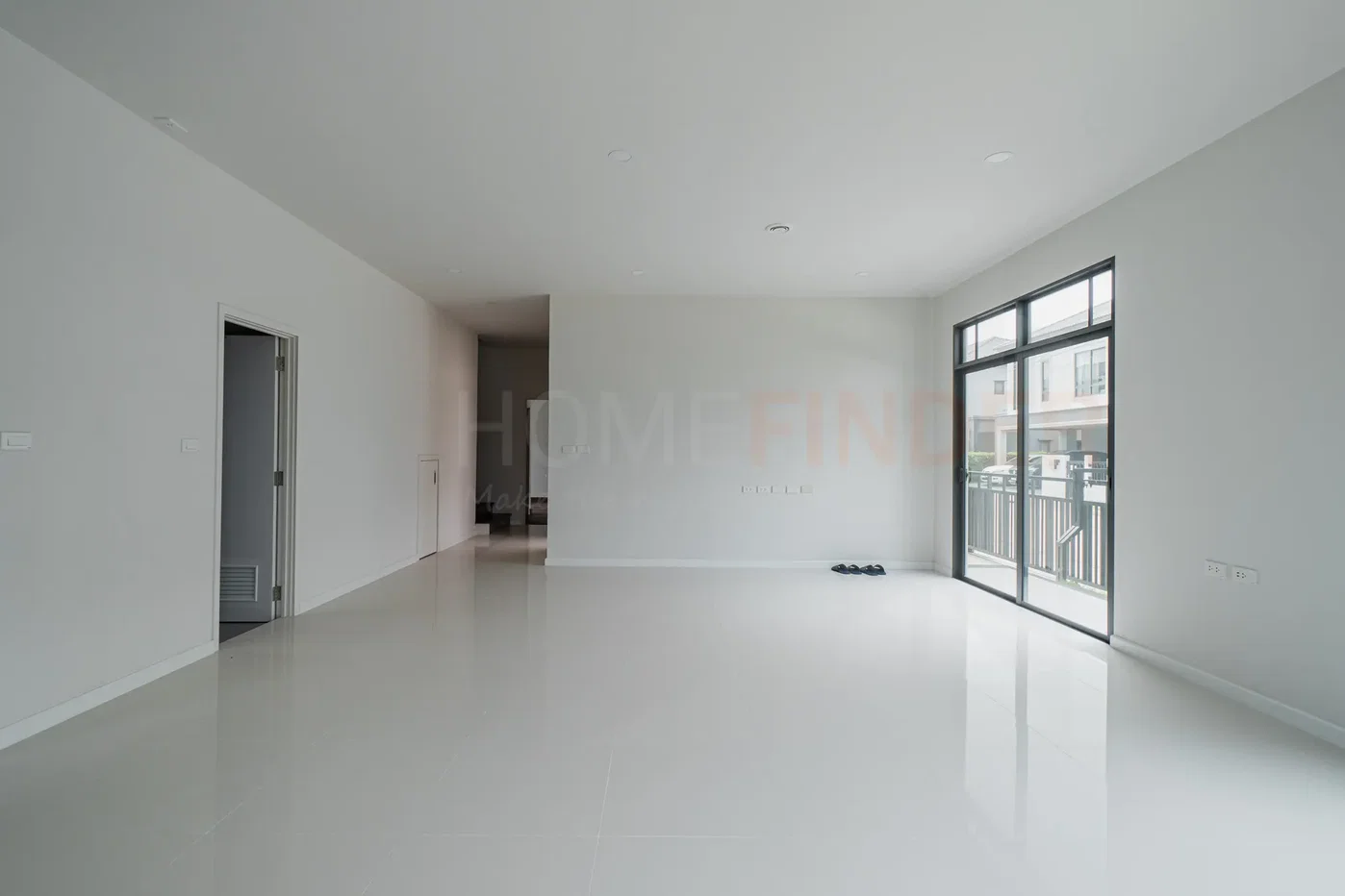 รูป Grand Britania Krungthepkreetha 4 bedrooms, for sale - รูปที่ 3/29