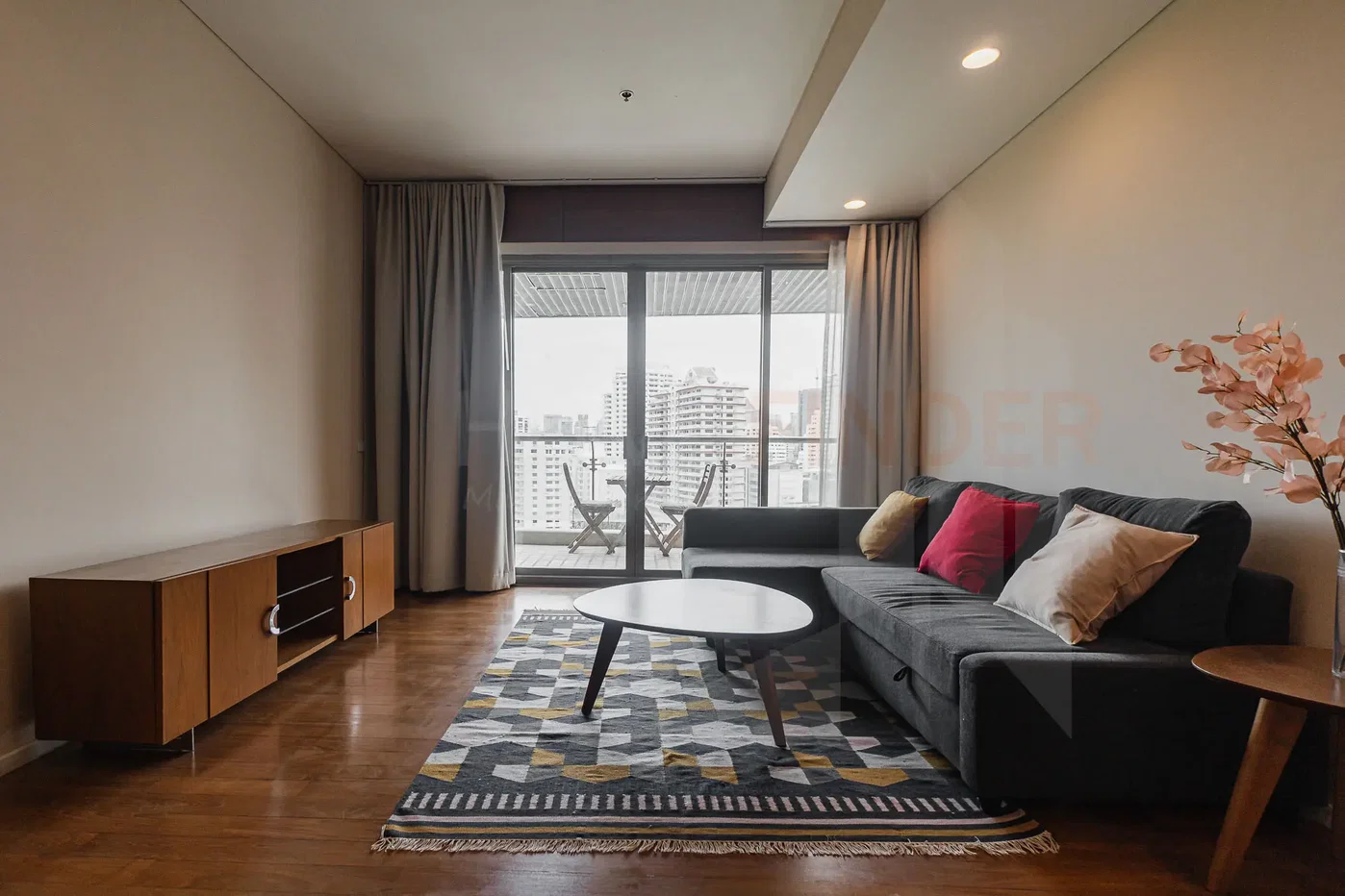 picture The Lakes 2 bedrooms, for rent - 1/14