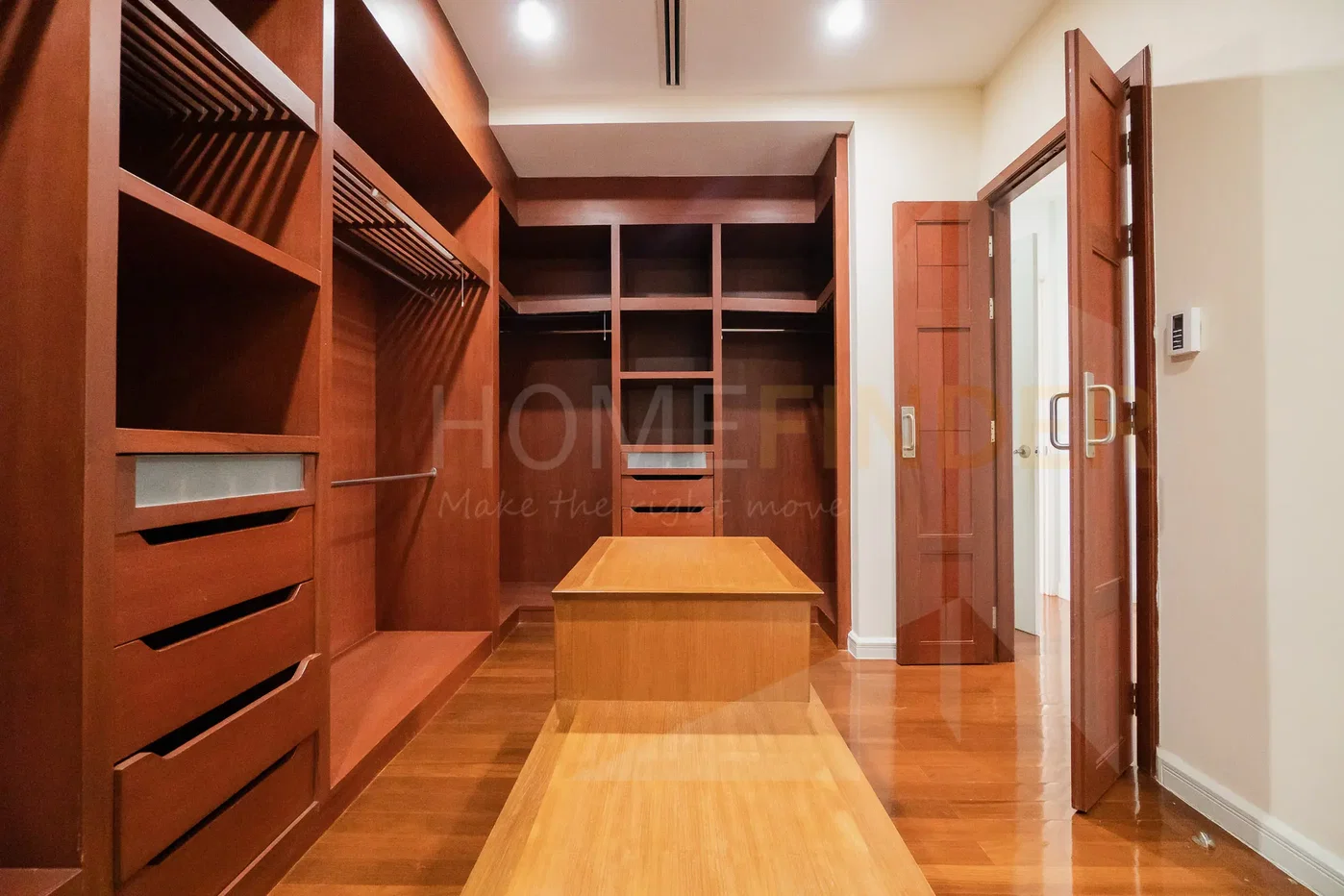 รูป Sansiri House Sukhumvit 67 - 4 bedroom house for rent with swimming pool phra khanong, Sukhumvit Bangkok 4 bedrooms, for rent - รูปที่ 12/30
