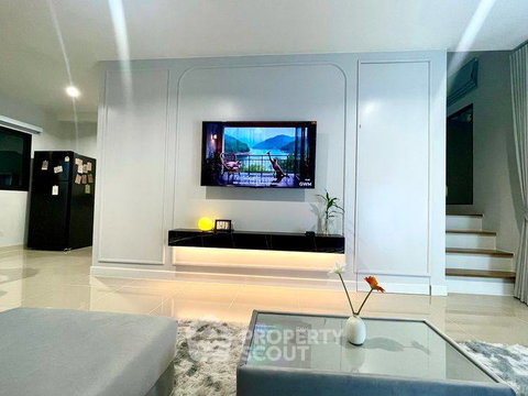 3-BR Townhouse in Bang Kaeo (ID 2657141)