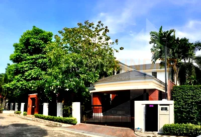 Houses for sale Suan Luang : Narasiri Pattanakarn-Srinakarin 5 bedrooms, for sale