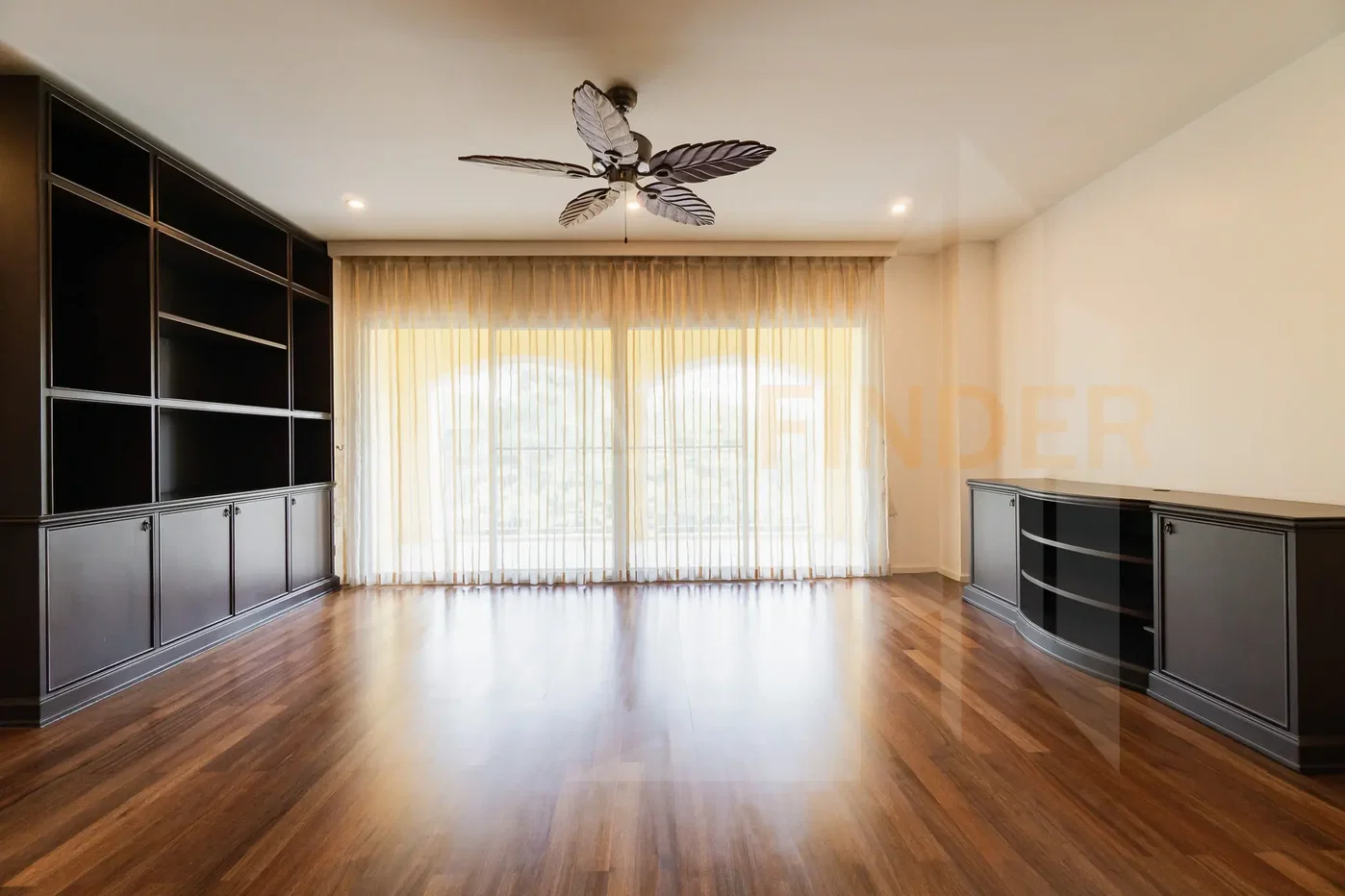 picture Silver Heritage 2 bedrooms, for rent - 1/23