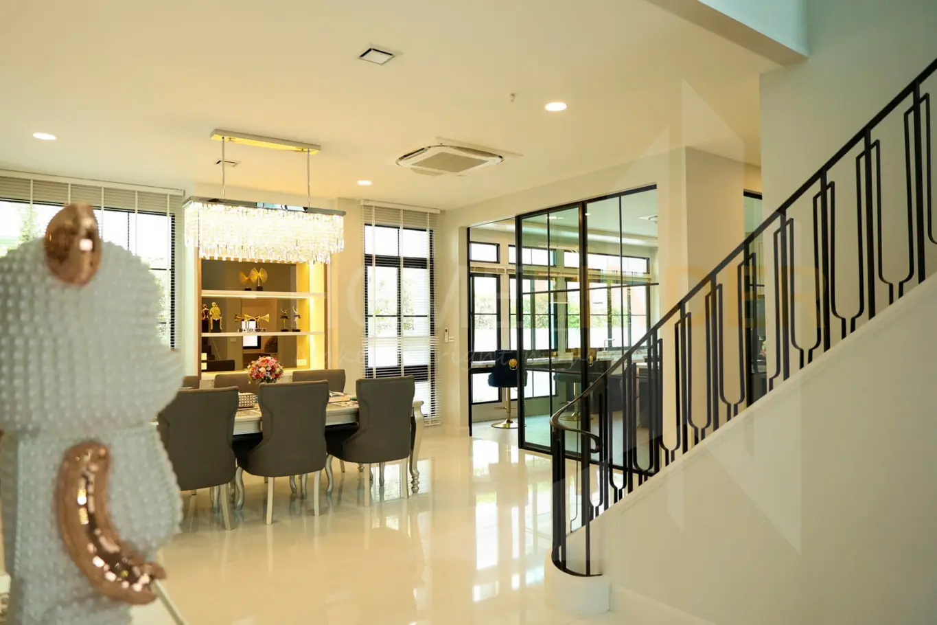 รูป NANTAWAN RAMA 9 New Krungthepkreetha 5 bedrooms, for sale - รูปที่ 3/17