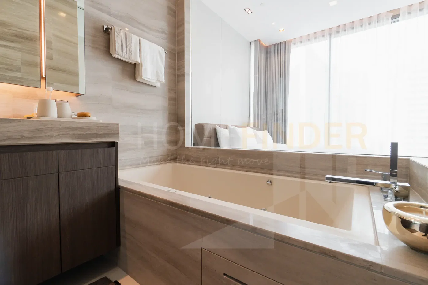 picture Q 1 Sukhumvit 3 bedrooms, for rent - 22/26