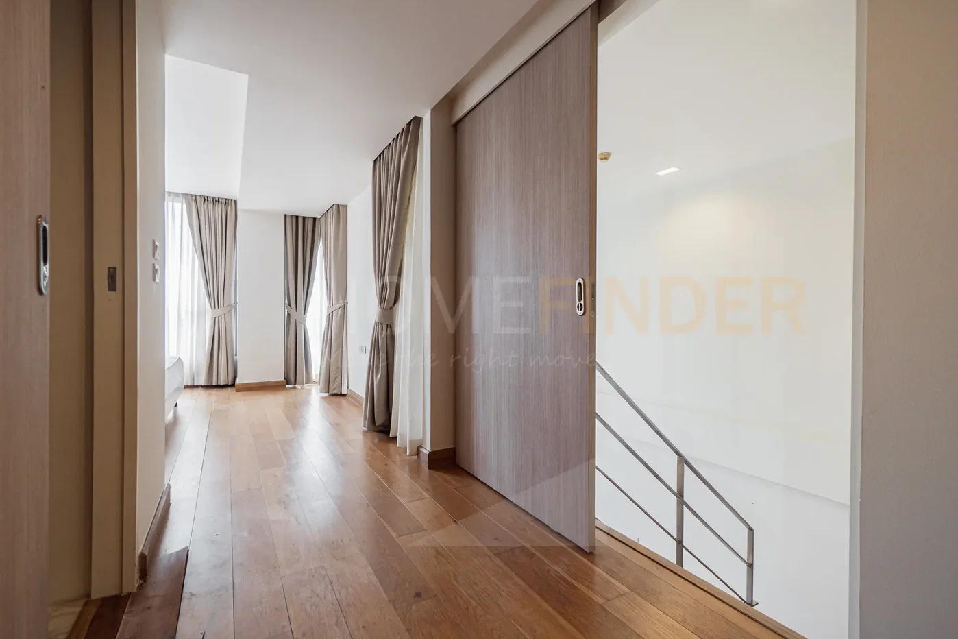picture Downtown 49 3 bedrooms, for sale - 8/9