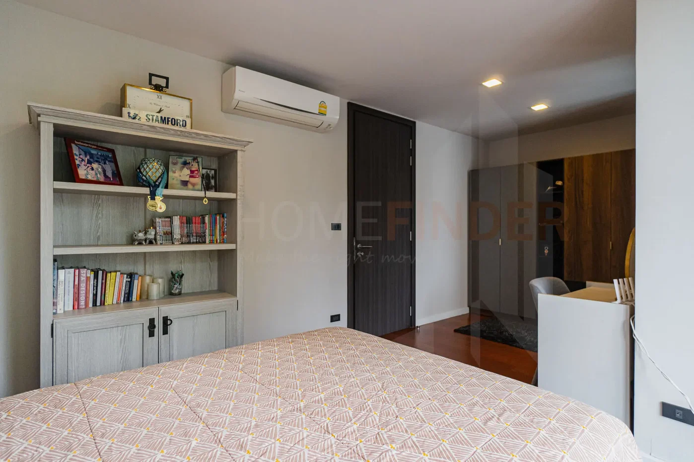 picture Quarter 31 4 bedrooms, for rent - 7/26