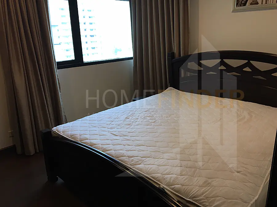 picture Sathorn Gardens 3 bedrooms, for rent - 2/10