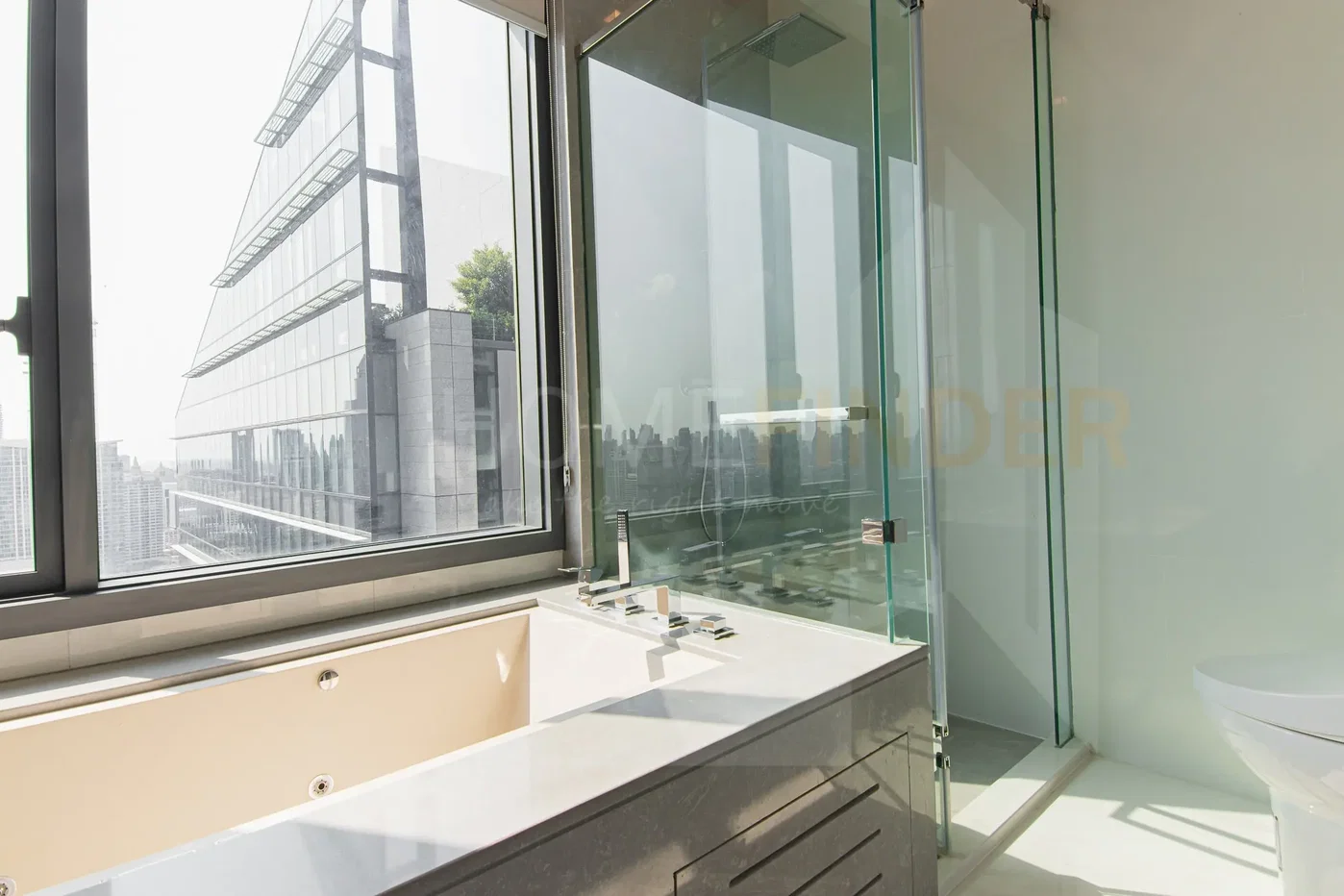 picture Q 1 Sukhumvit 3 bedrooms, for sale - 19/25