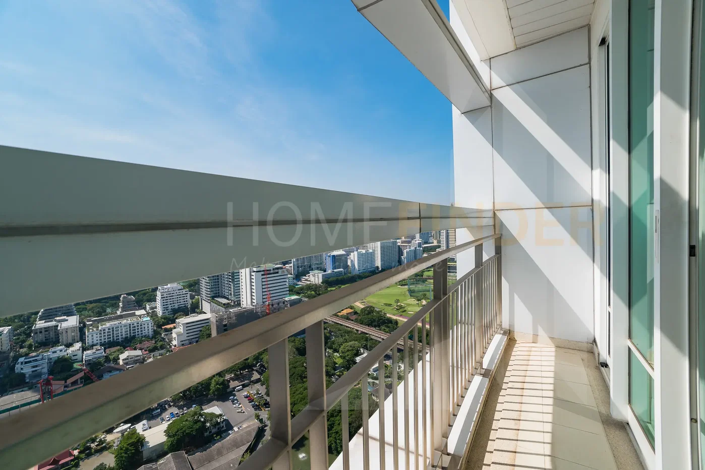 รูป Baan Rajprasong condominium 3 bedrooms, for rent - รูปที่ 22/23