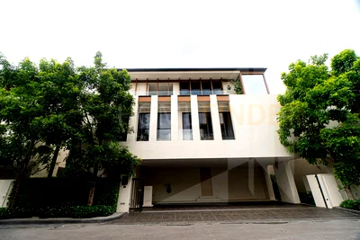 ขายบ้านเดี่ยว : Park Heritage Pattanakarn 4 bedrooms, for sale