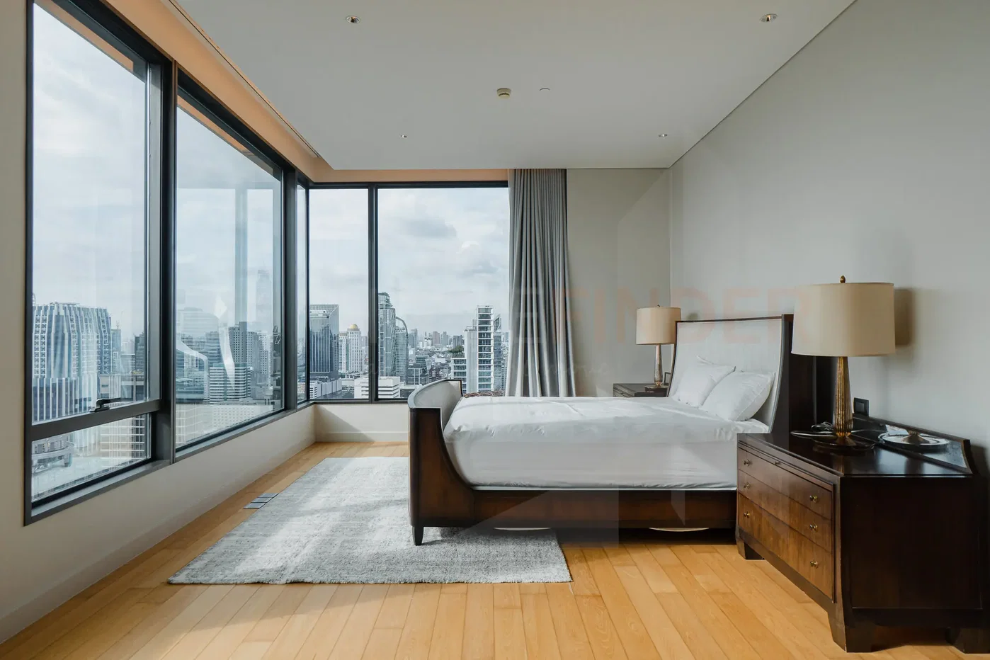 picture Sindhorn Residence 4 bedrooms, for rent - 8/16