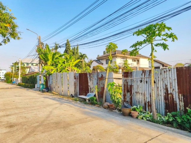 รูป ที่ดินถมแล้ว ใกล้ MRTรามอินทรา กม.6 200ม. และ VBAC รามอินทรา 500 ม. รามอินทรา 38-46 ที่ดินให้เช่าขนาด 176 ตร.วา. 704ตรม. - รูปที่ 3/8