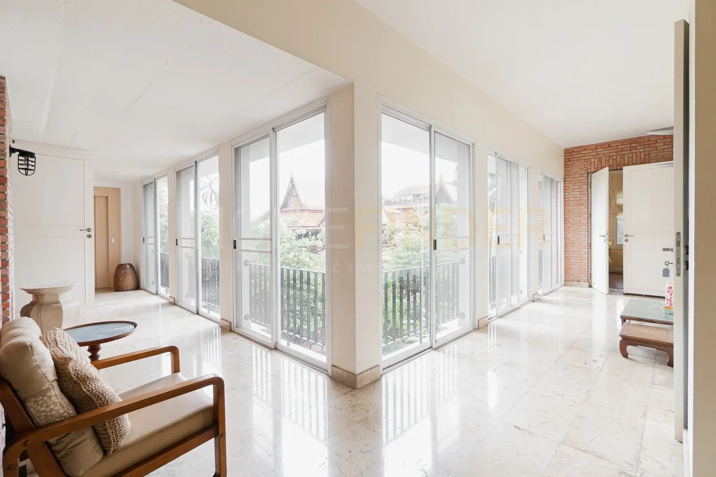 รูป Thai-Modern House near Chaeng Watthana 6 bedroom house - Close to Government Center 6 bedrooms, for sale - รูปที่ 8/23