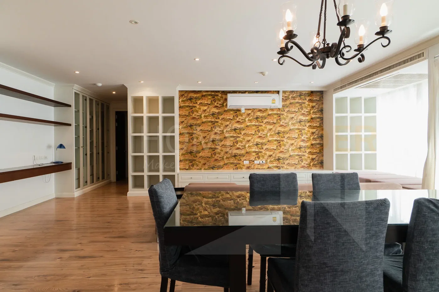 picture Avenue 61 condominium 1 bedroom, for rent - 9/15