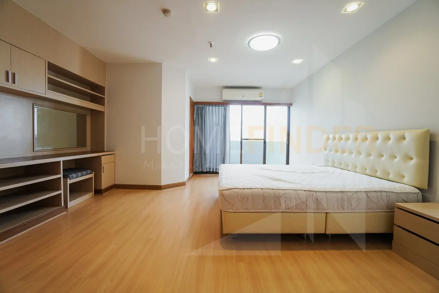 picture Fifty Fifth Tower 3 bedrooms, for rent - 10/17