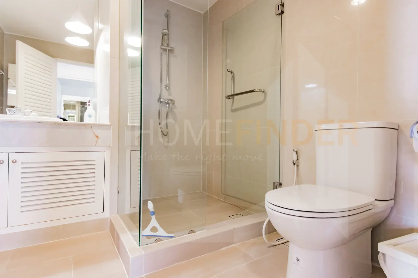 picture Lake Green 2 bedrooms, for rent - 10/12