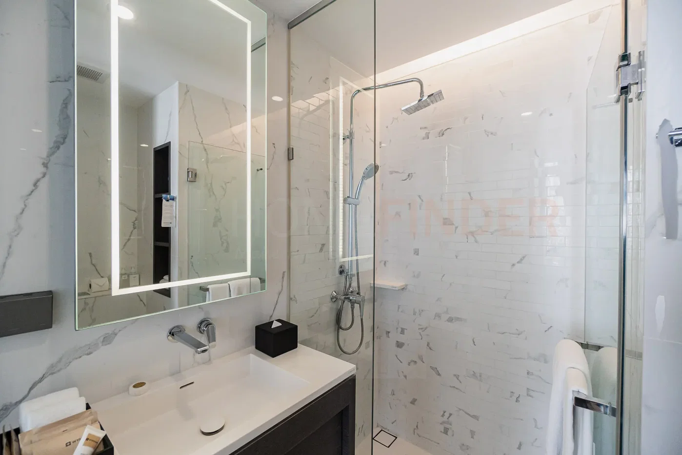 picture Siamese Exclusive Queens 1 bedroom, for rent - 9/9