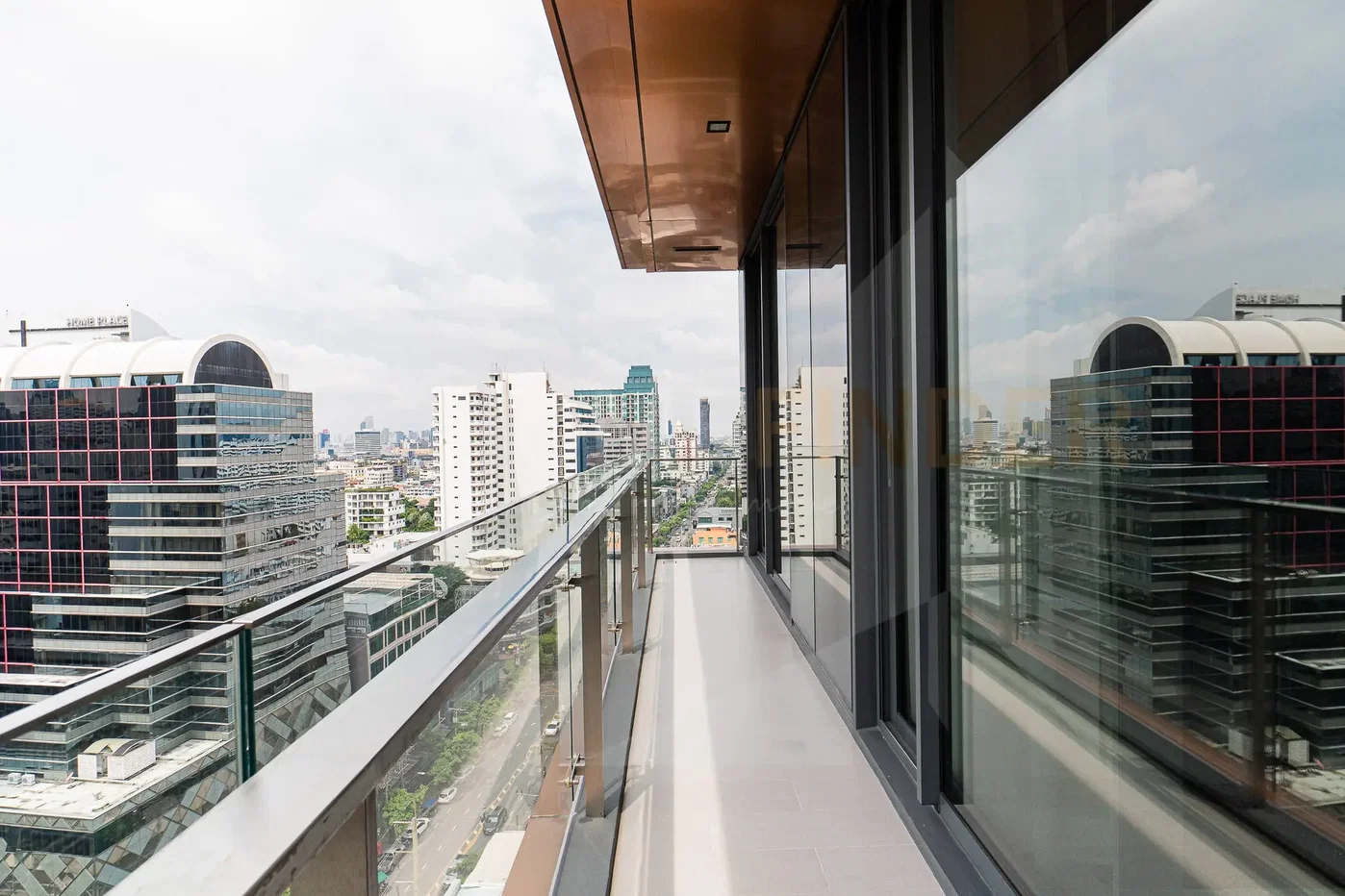 picture KHUN by YOO inspired by Starck 2 bedrooms, for rent - 10/11