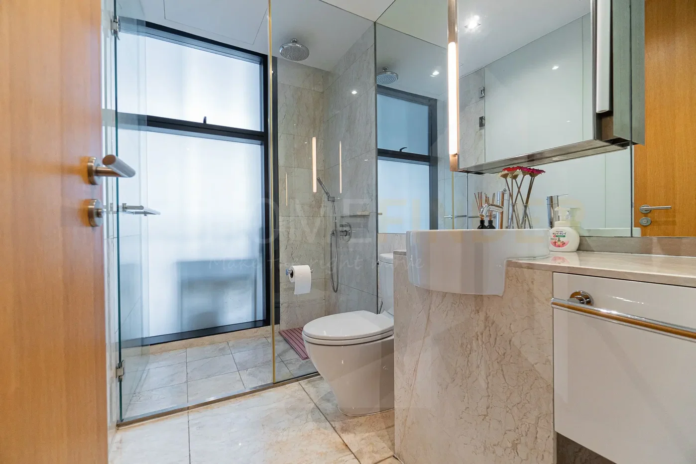 picture The Met 3 bedrooms, for sale - 10/11