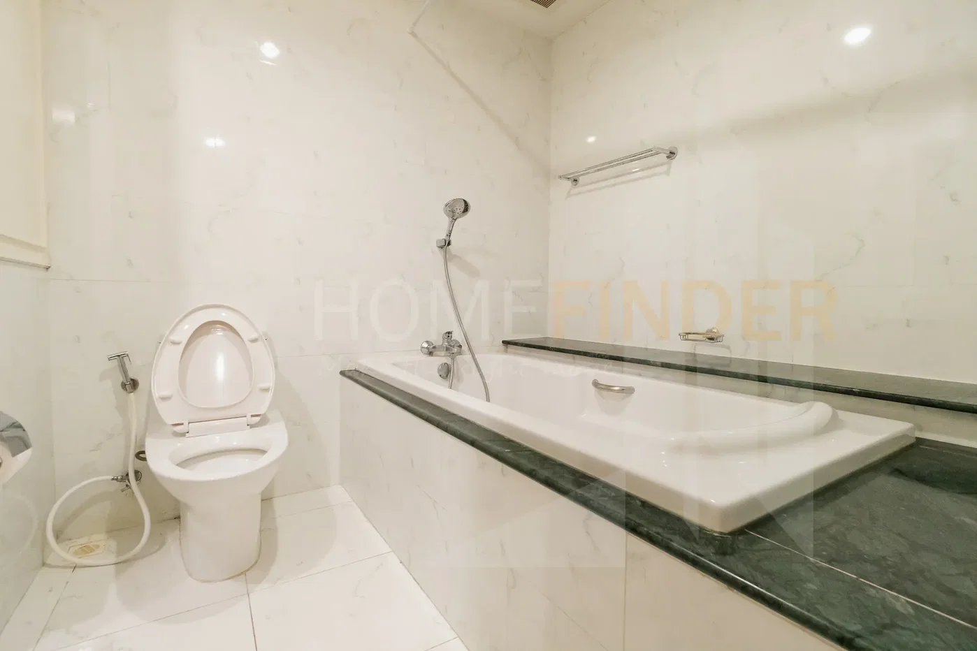 รูป The Bangkok Sukhumvit 61 condominium 2 bedrooms, for rent - รูปที่ 12/13
