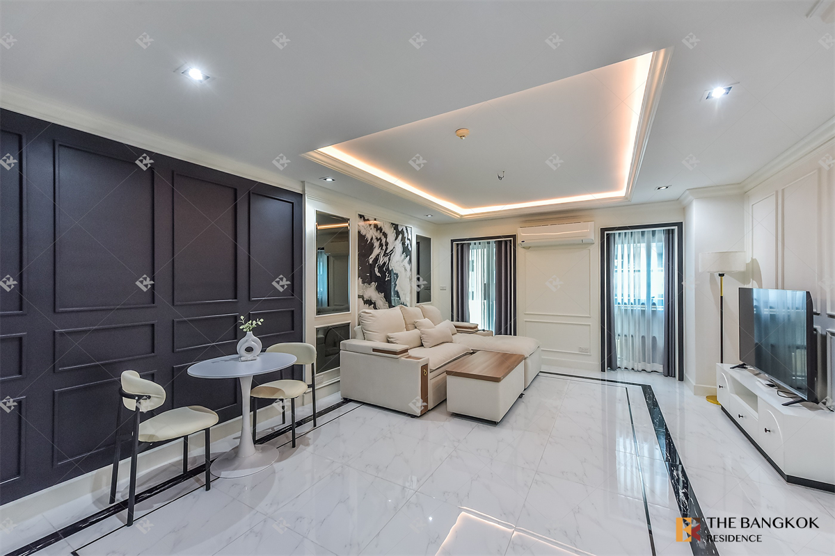 picture Silom Terrace near BTS Sala Daeng Comfortable and Ready to Move-in - 1/10