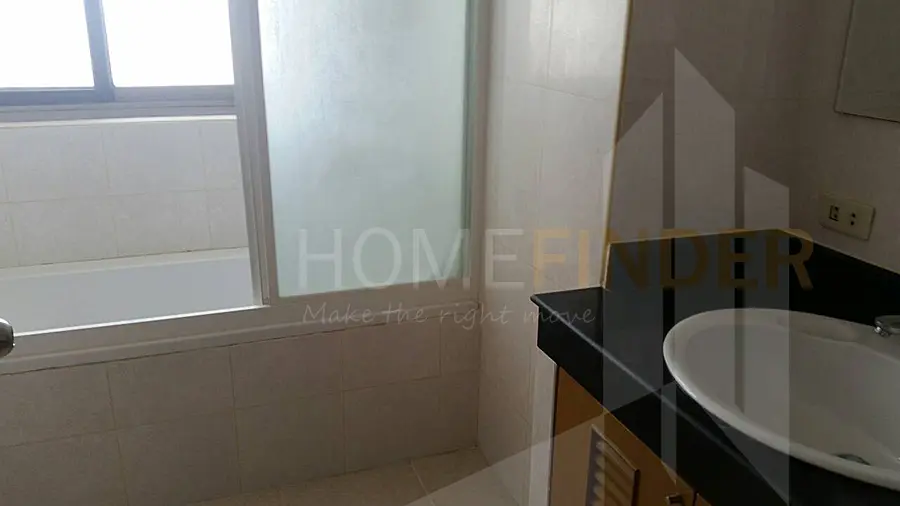 picture Royal Castle 3 bedrooms, for rent - 10/12