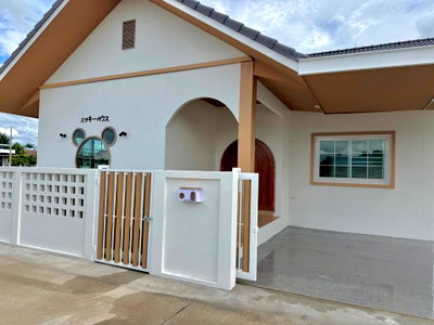 Houses for sale Chiang Mai : 🏡 For Sale! New Minimal Muji Style House, San Pa Tong, 50 Sq.Wah Land 📞 063-6649056