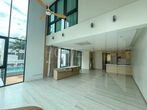 House at Sukhumvit 49 4 bedrooms, for rent